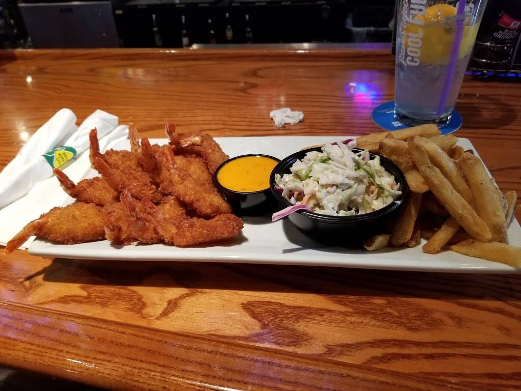 Quaker Steak & Lube | restaurant | 10 Chrome Dr, Greenville, SC 29615, USA | 8646789464 OR +1 864-678-9464