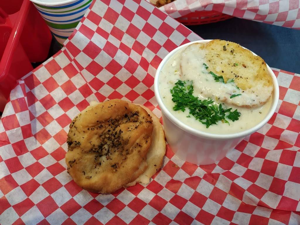 Bobs Chowder Bar & BBQ Salmon | restaurant | 3320 Commercial Ave, Anacortes, WA 98221, USA | 3602998000 OR +1 360-299-8000