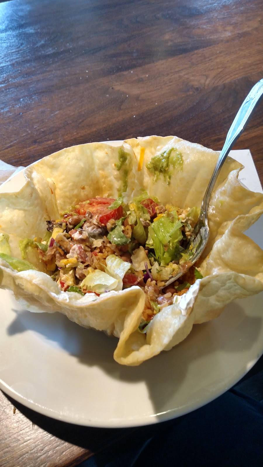 Sharkys Woodfired Mexican Grill | restaurant | 20419 Devonshire St, Chatsworth, CA 91311, USA | 8188868446 OR +1 818-886-8446