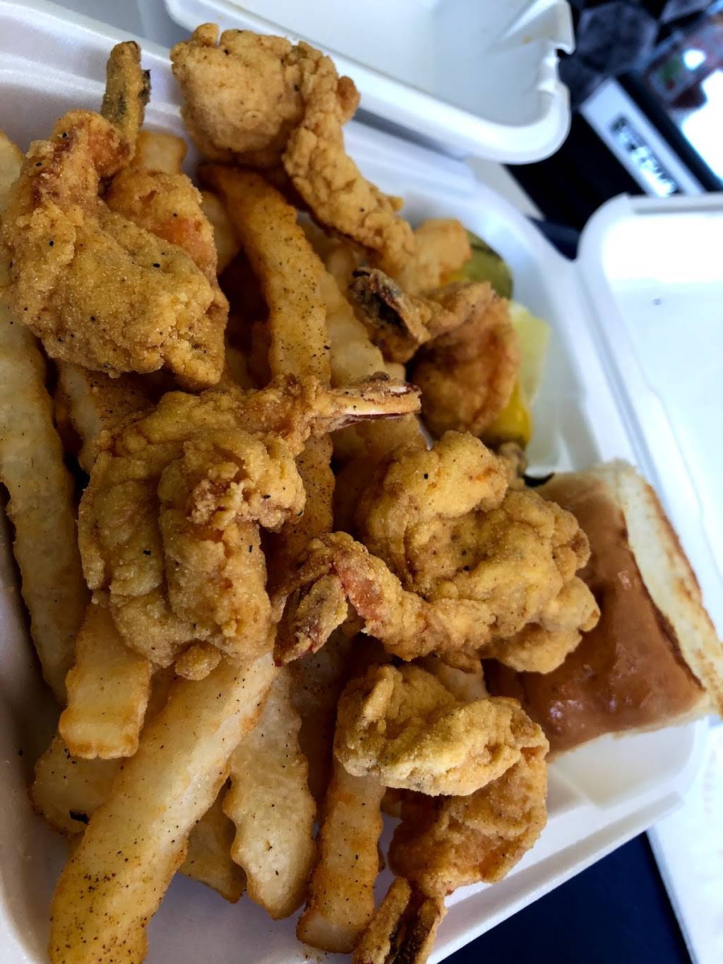 Louisiana Hometown Seafood Fish And Tacos | restaurant | 17944 S Avalon Blvd, Carson, CA 90746, USA | 3105385889 OR +1 310-538-5889