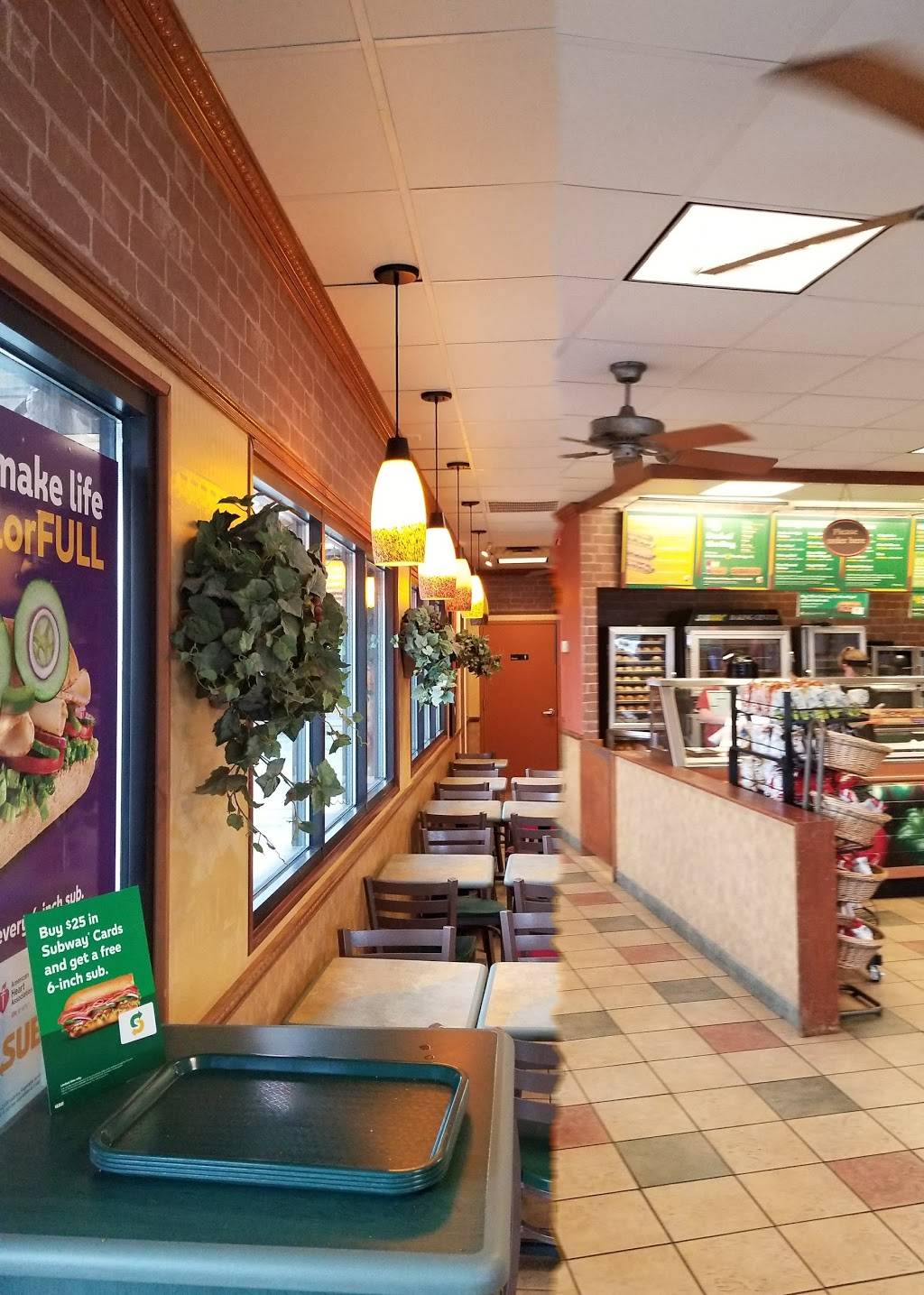 Subway | restaurant | 1108 N Main St, Shelbyville, TN 37160, USA | 9316801299 OR +1 931-680-1299