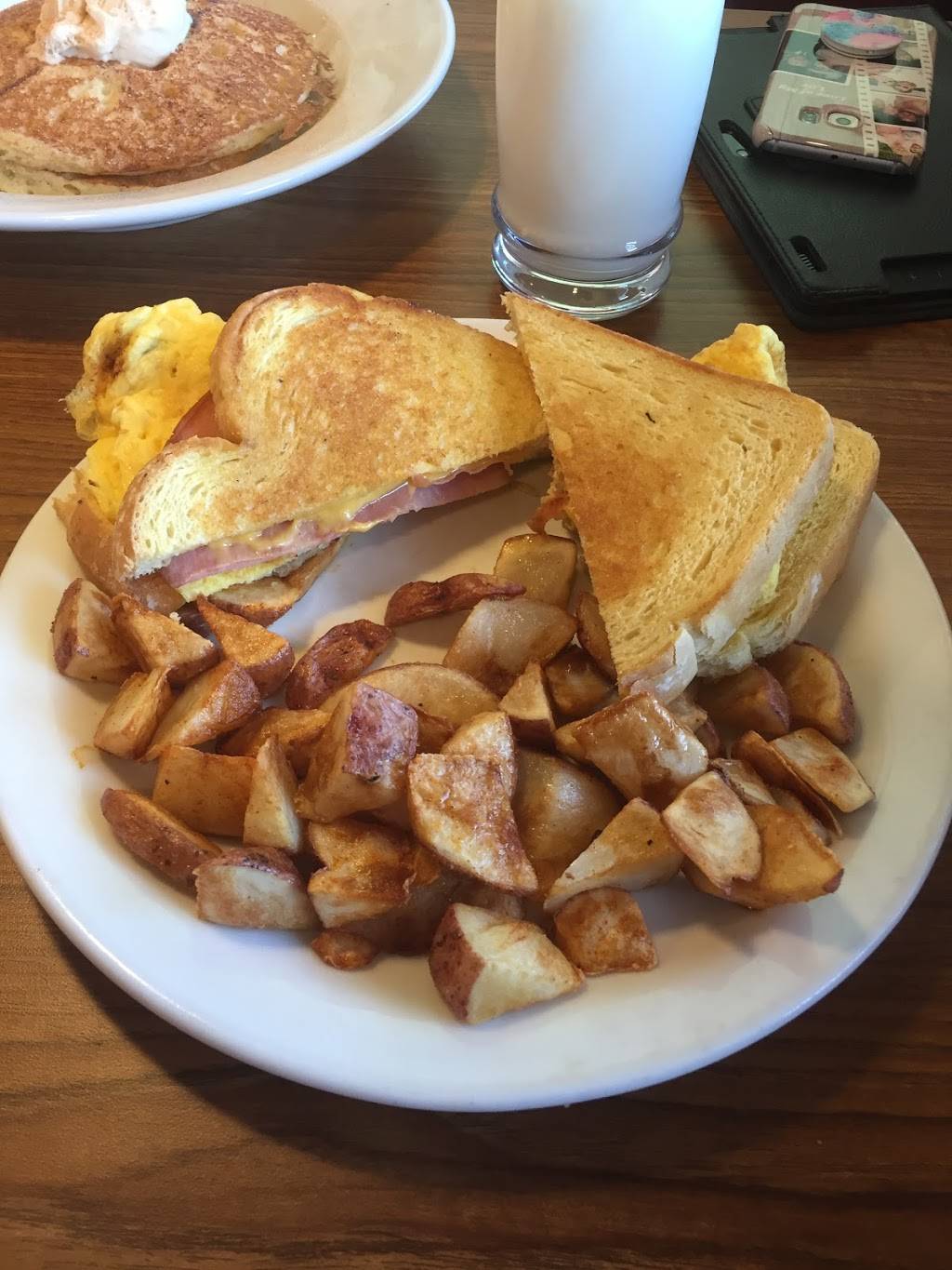 Dennys | restaurant | 131 Paper Mill Rd, Bloomsburg, PA 17815, USA | 5707849420 OR +1 570-784-9420