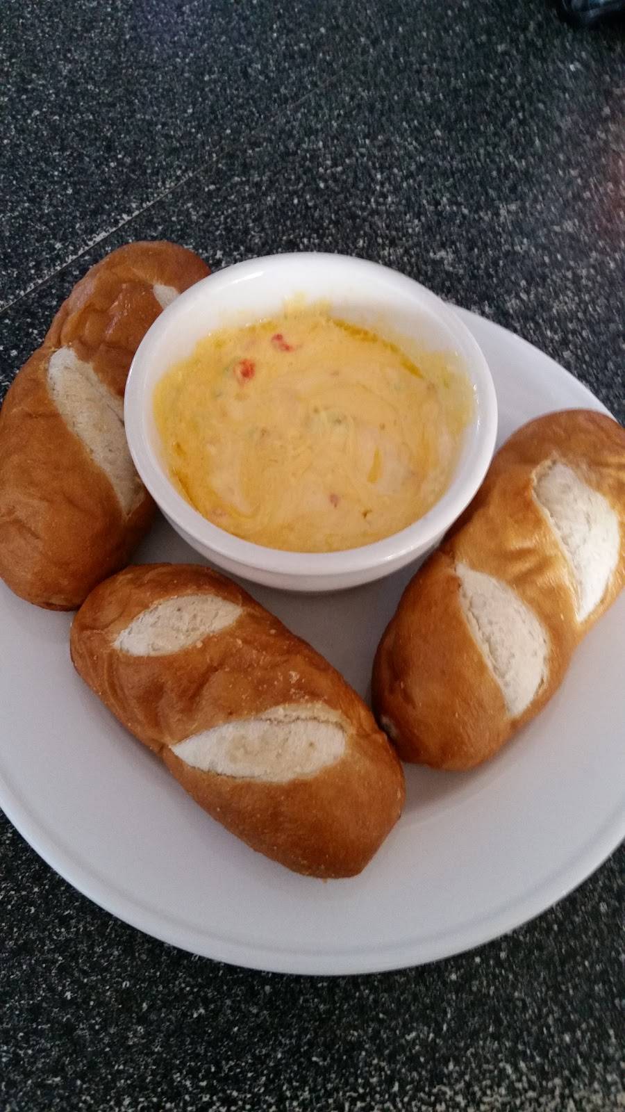 Good Times Tavern | restaurant | 3107 Williamson Rd, Roanoke, VA 24012, USA | 5407955198 OR +1 540-795-5198