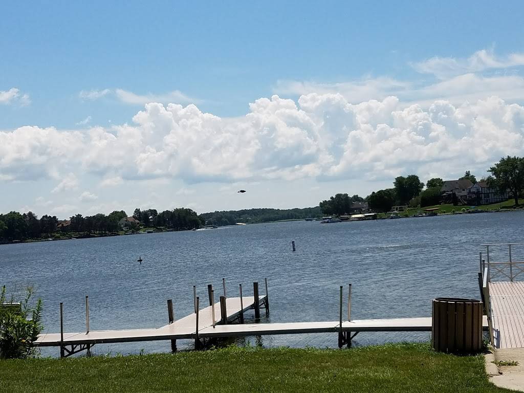 The LOFS Clubhouse | restaurant | LOFS Clubhouse, 1048 N Lakeshore Dr, Crown Point, IN 46307, USA | 2199882582 OR +1 219-988-2582