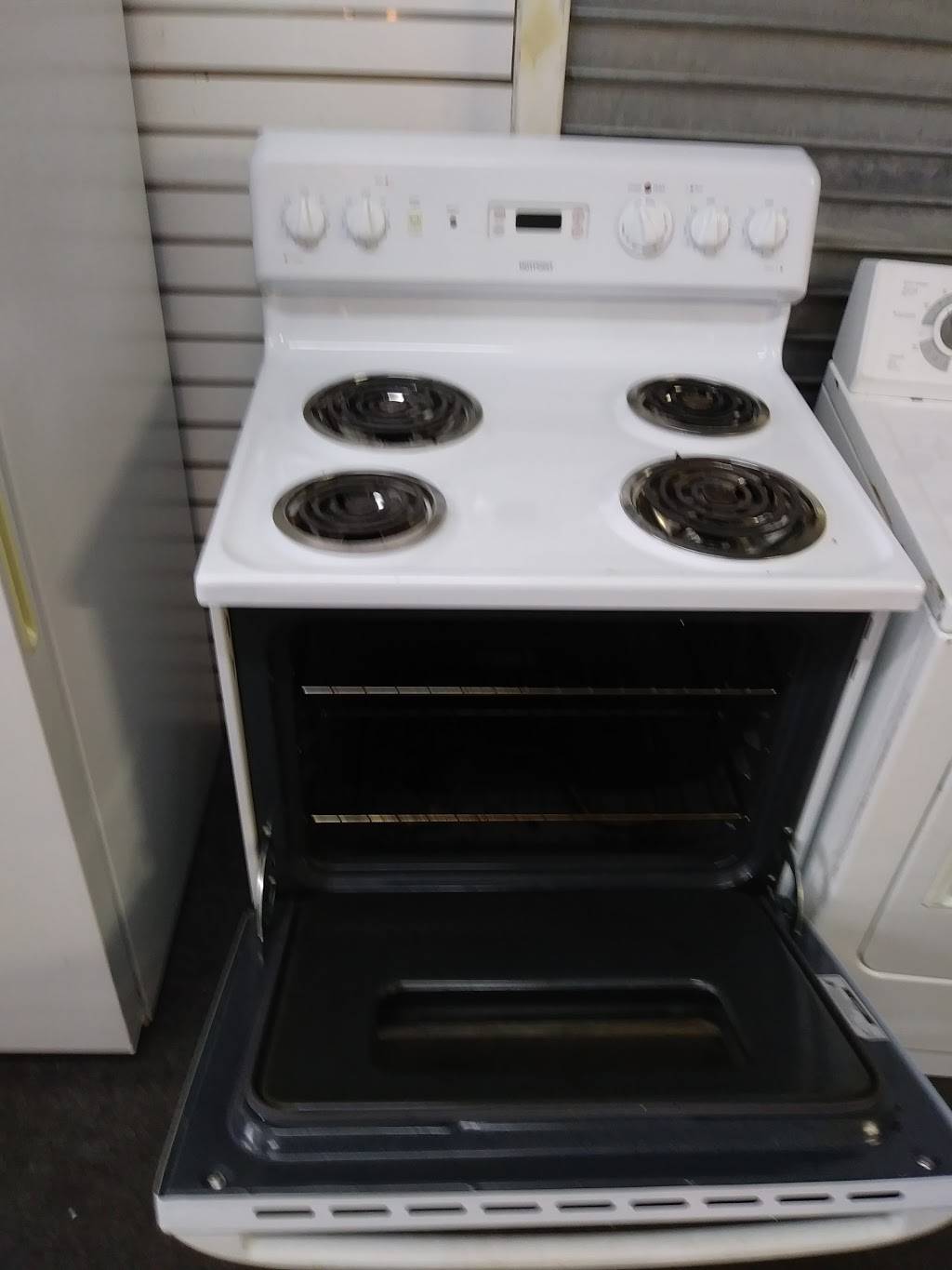 Crown Fried Chicken | restaurant | 5441 N 5th St, Philadelphia, PA 19120, USA | 2154245265 OR +1 215-424-5265