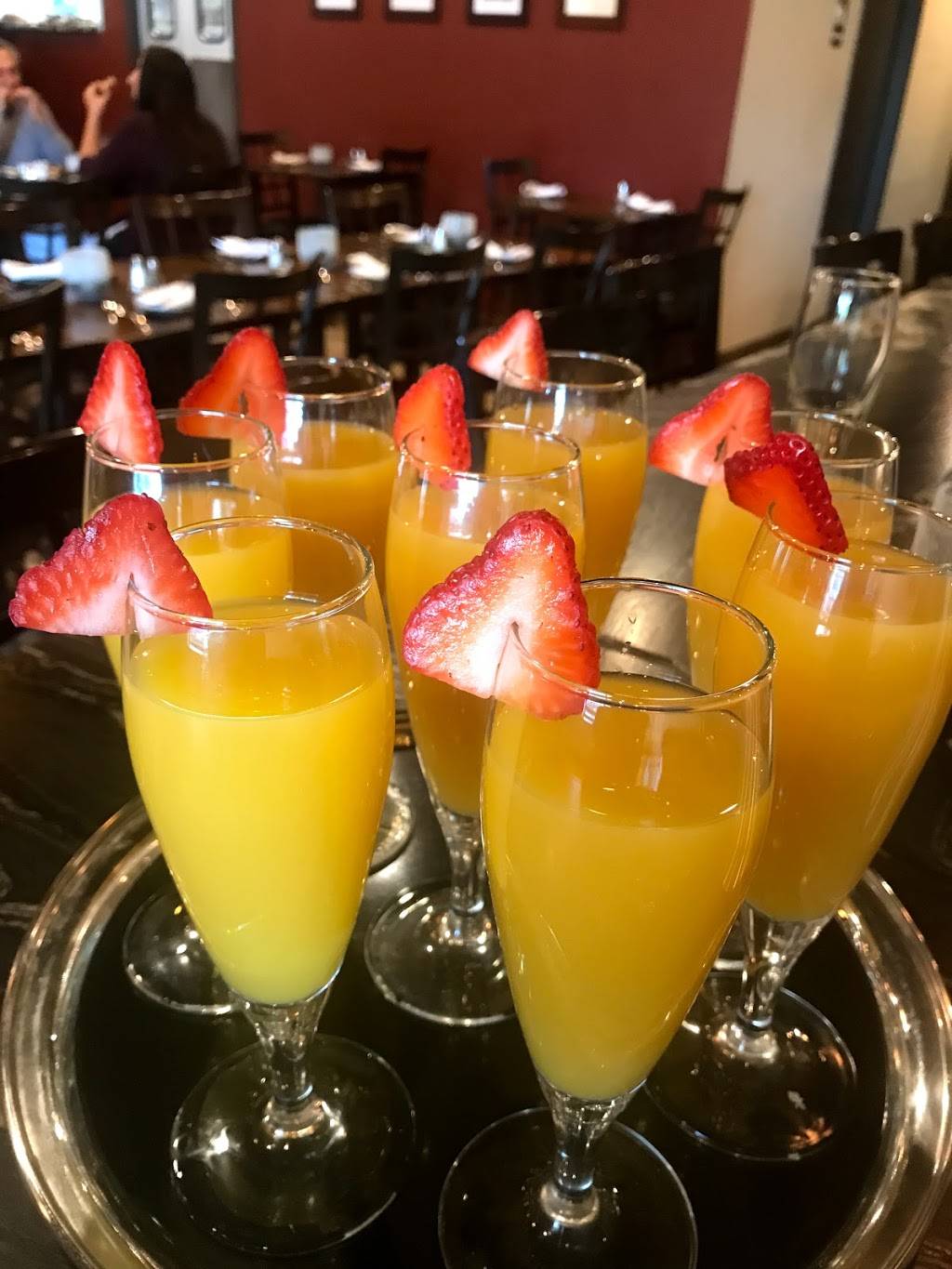 Mama Catena Vino e’ Cucina | restaurant | 711 Babbitt Rd, Euclid, OH 44123, USA | 2162611168 OR +1 216-261-1168