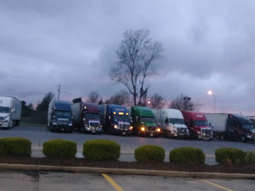 Pilot Travel Center | restaurant | 917 E Elm St, Marston, MO 63866, USA | 5736432320 OR +1 573-643-2320