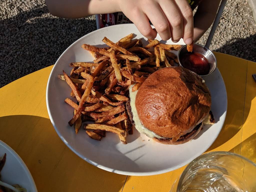 Salvation Cafe | restaurant | 140 Broadway, Newport, RI 02840, USA | 4018472620 OR +1 401-847-2620