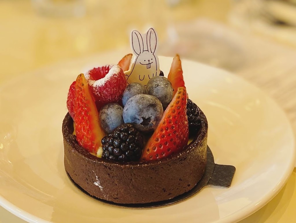 Moulin Bouillon | restaurant | 1000 Bristol St N, Newport Beach, CA 92660, USA | 9494189545 OR +1 949-418-9545