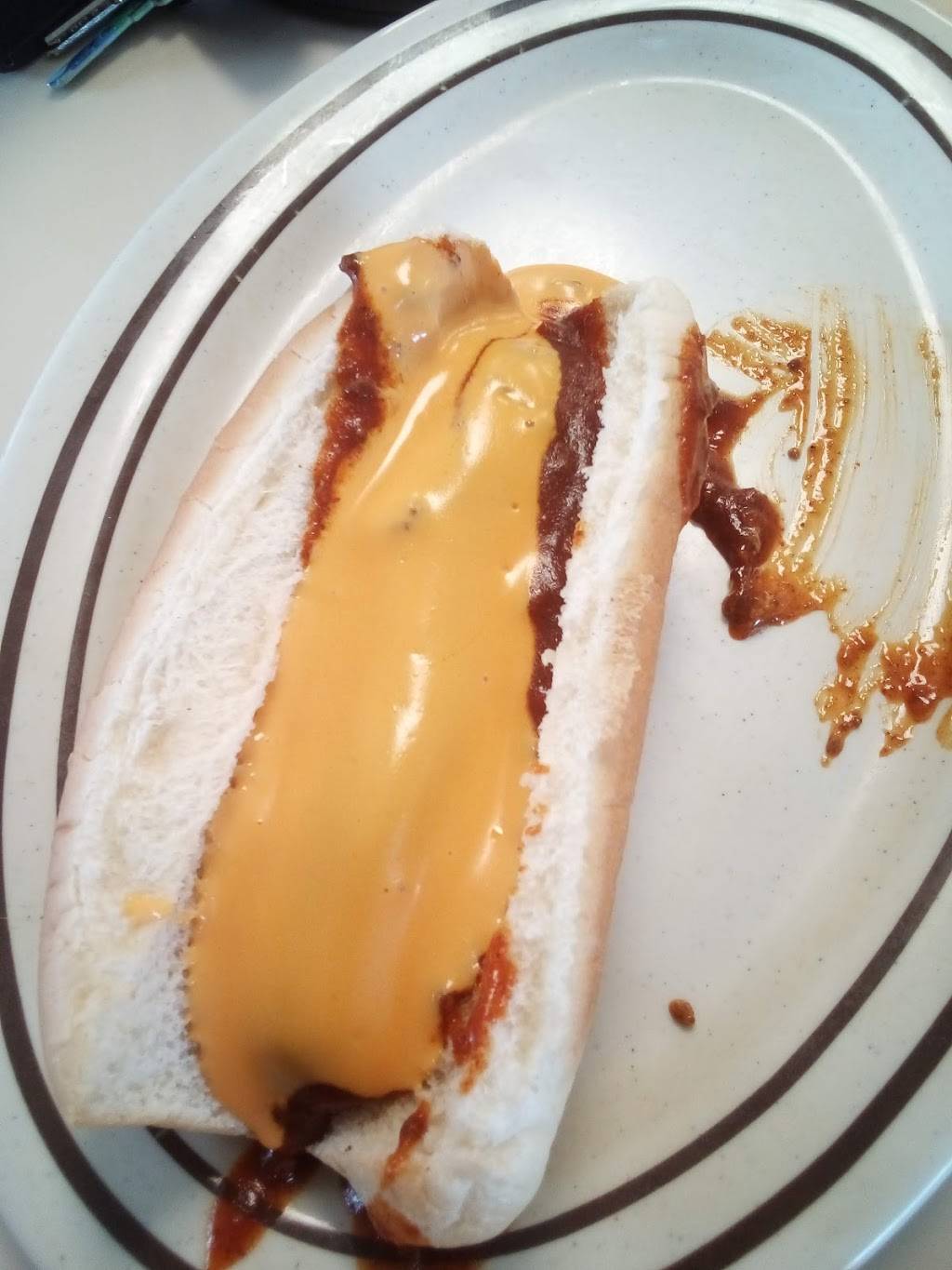 Hot Dog Shoppe | restaurant | 740 W Market St, Warren, OH 44481, USA | 3303957057 OR +1 330-395-7057