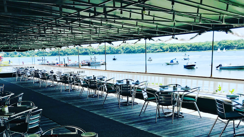 Orleans Waterfront Inn & Restaurant | restaurant | 3 Old County Rd, Orleans, MA 02653, USA | 5082552222 OR +1 508-255-2222