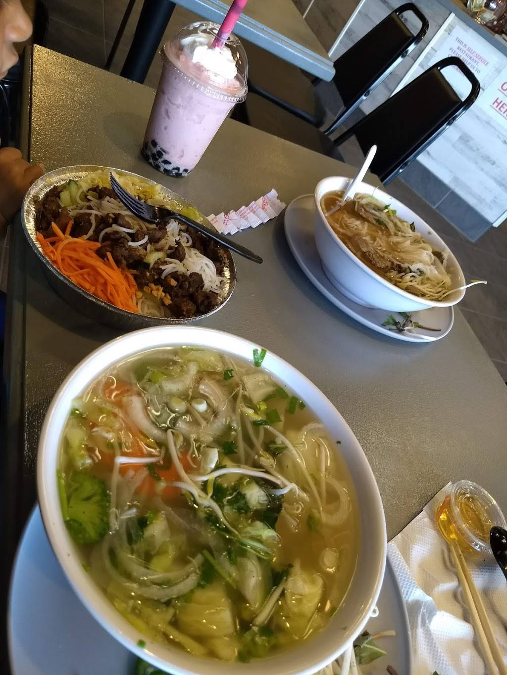 Pho Bhan | restaurant | 2056 Harrison Blvd, Ogden, UT 84401, USA | 8013934883 OR +1 801-393-4883
