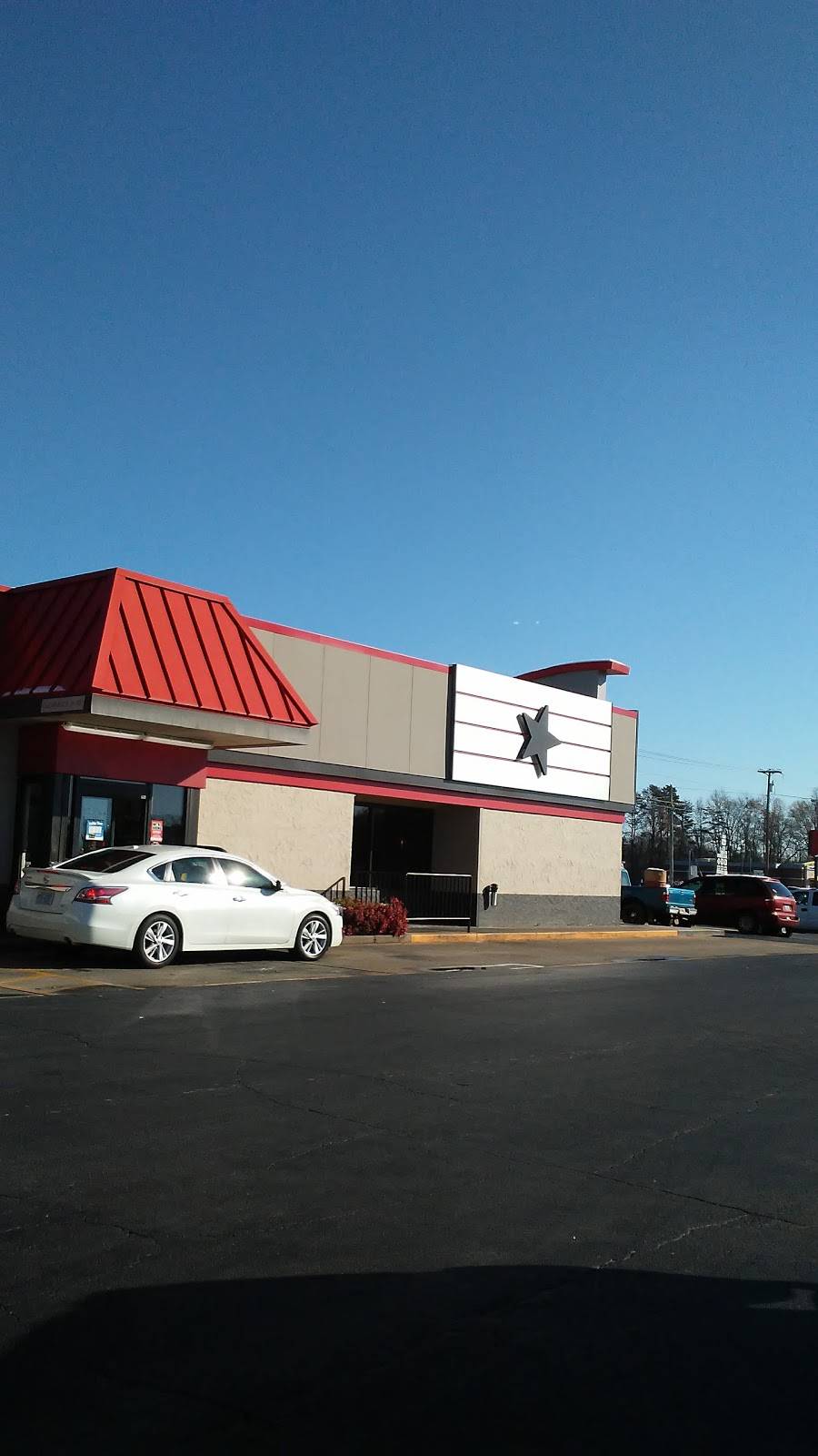 Hardees | restaurant | 116 US-74 ALT, Rutherfordton, NC 28139, USA | 8282879307 OR +1 828-287-9307