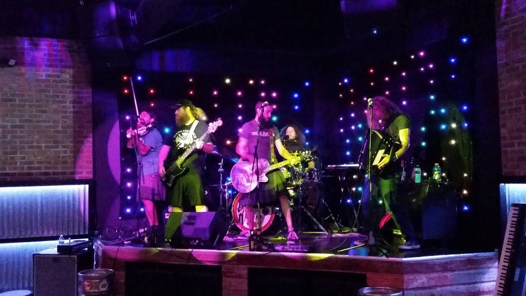 Coach House Bar & Grill | restaurant | 1626 E Algonquin Rd, Schaumburg, IL 60193, USA | 2248016619 OR +1 224-801-6619