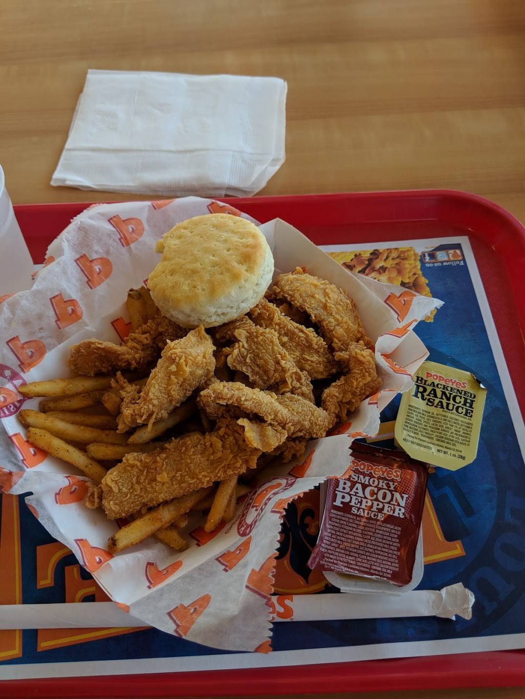 Popeyes Louisiana Kitchen | restaurant | 509 N Hollywood Way, Burbank, CA 91505, USA | 8189532831 OR +1 818-953-2831