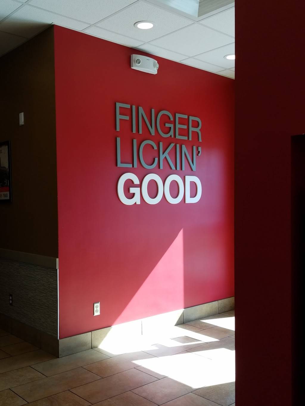 KFC | restaurant | 8270 N Cortaro Rd, Tucson, AZ 85743, USA | 5207440868 OR +1 520-744-0868