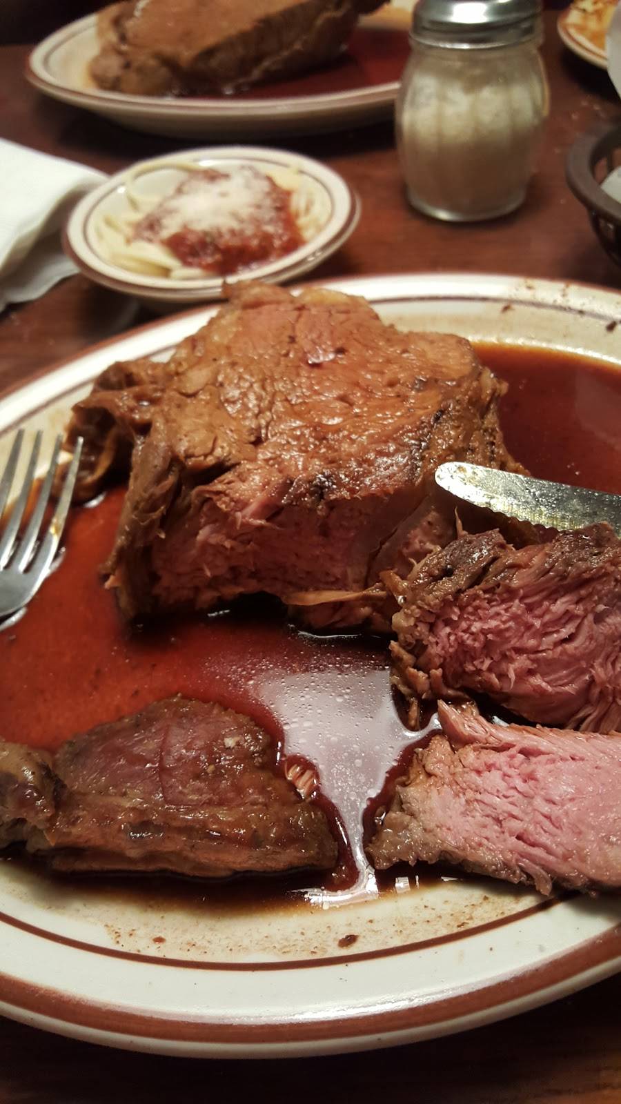 Henrys Diner | restaurant | 836 Old Lincoln Hwy, Crescent, IA 51526, USA | 7125453600 OR +1 712-545-3600