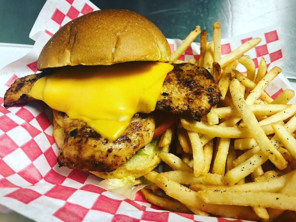 Federal Burgers & Wings | restaurant | 2831 N Federal Hwy, Boca Raton, FL 33431, USA | 5614477995 OR +1 561-447-7995