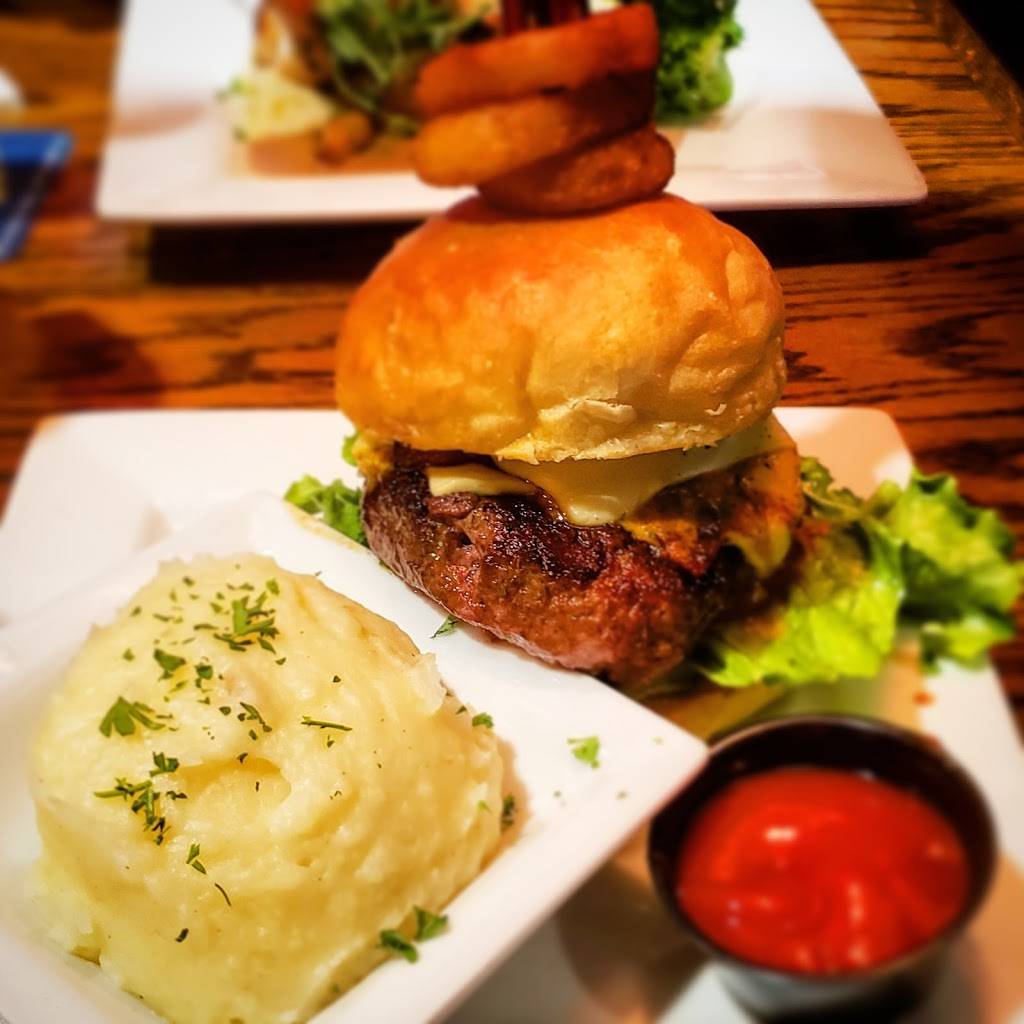 New England’s Tap House Grille | restaurant | 1292 Hooksett Rd, Hooksett, NH 03106, USA | 6037825137 OR +1 603-782-5137