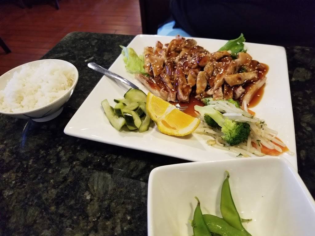 Hinata Japanese Steakhouse, Sushi & Bar | restaurant | Green Valley Shopping Center, 5113 Business Center Dr, Fairfield, CA 94534, USA | 7072070888 OR +1 707-207-0888