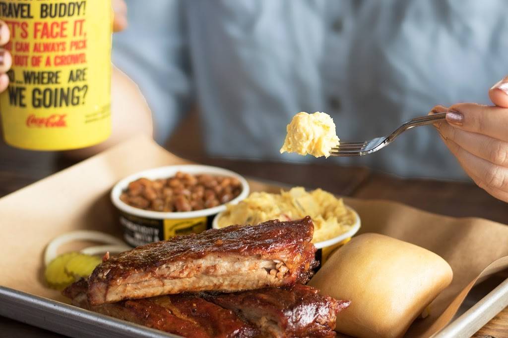 Dickeys Barbecue Pit | restaurant | 1121 MD-3 N, Gambrills, MD 21054, USA | 4104518329 OR +1 410-451-8329