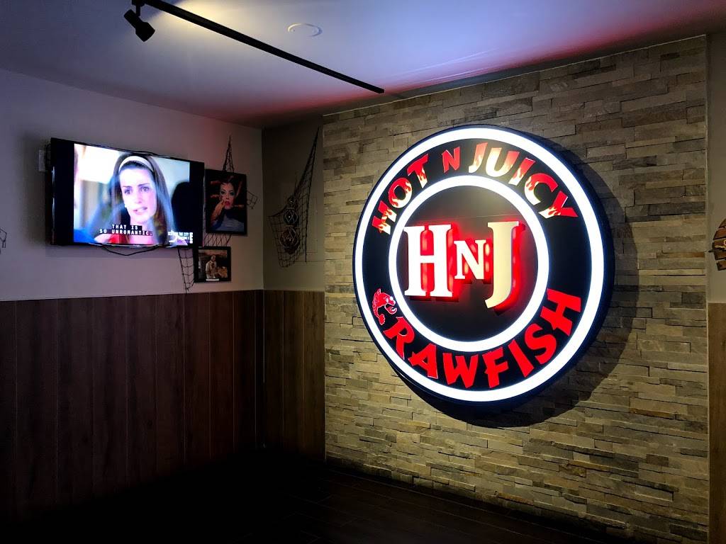 Hot n Juicy Crawfish | restaurant | 243 W 14th St, New York, NY 10011, USA | 6466829492 OR +1 646-682-9492