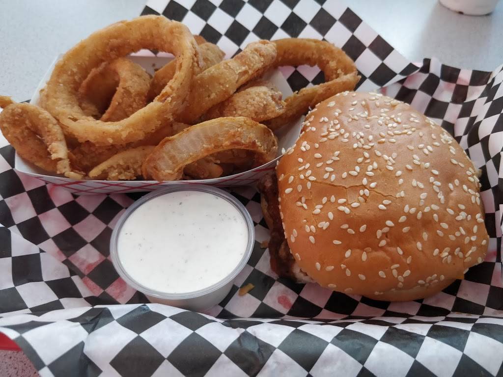 Blue Ribbon Diner | restaurant | 2465 S Church St, Burlington, NC 27215, USA | 3365701120 OR +1 336-570-1120