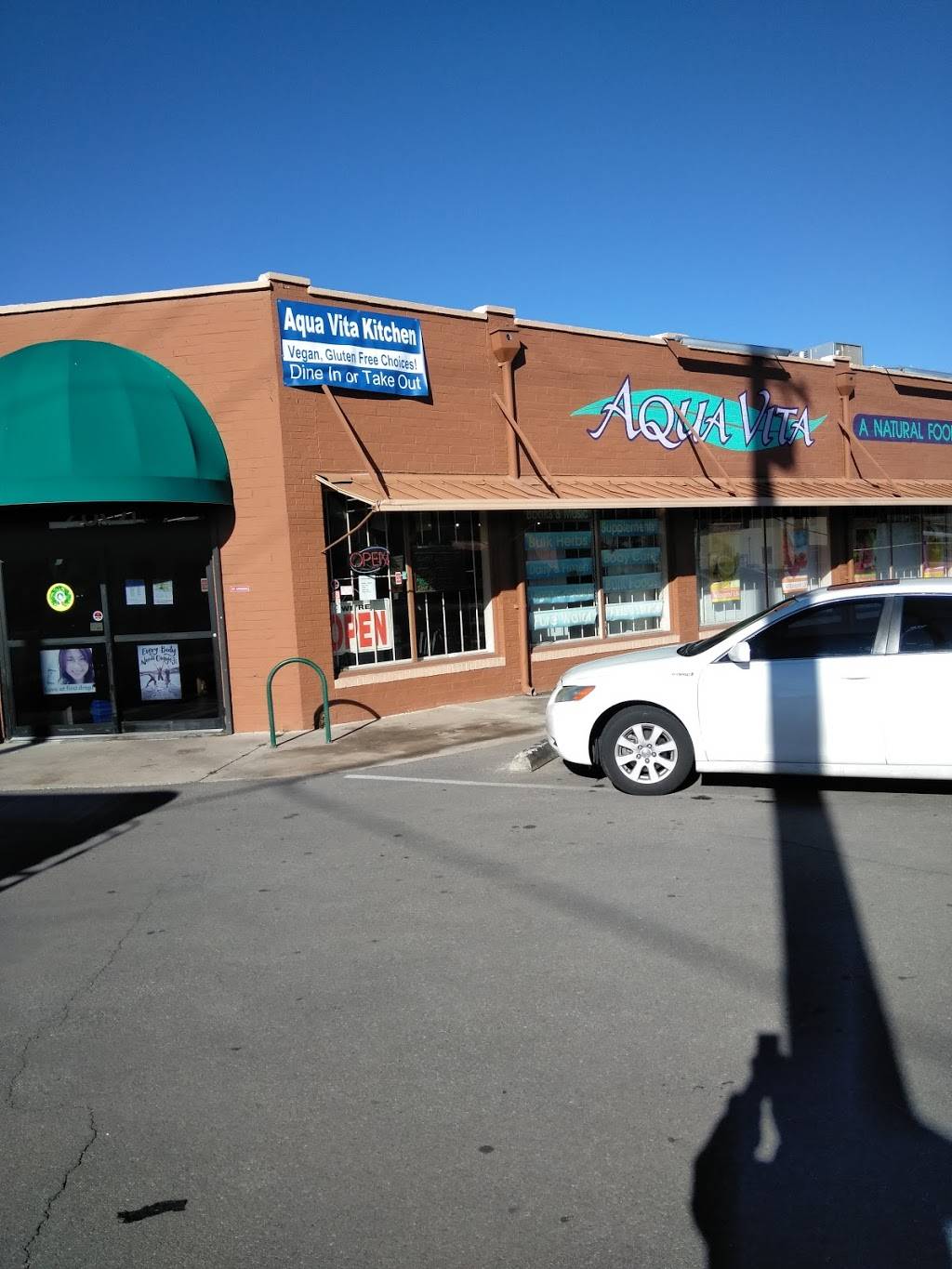 Aqua Vita Market | restaurant | 2801 N Country Club Rd, Tucson, AZ 85716, USA | 5202937770 OR +1 520-293-7770