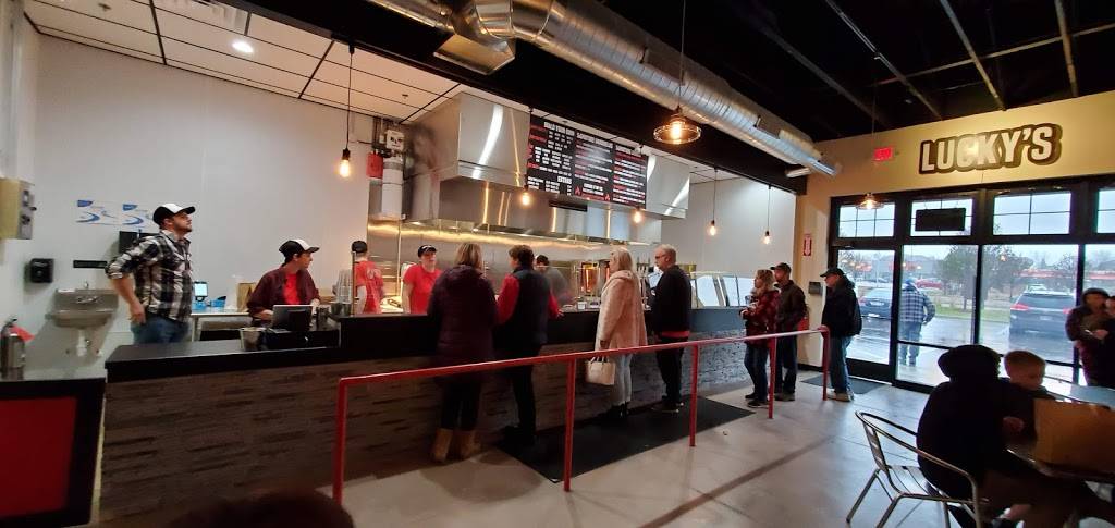 Luckys Spitfire | restaurant | S74W17090 Janesville Rd, Muskego, WI 53150, USA | 4145261220 OR +1 414-526-1220