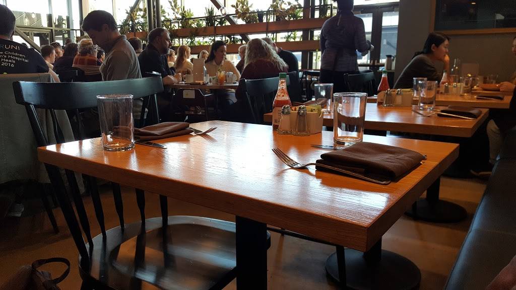 The Promontory | restaurant | 5311 S Lake Park Ave W, Chicago, IL 60615, USA | 3128012100 OR +1 312-801-2100