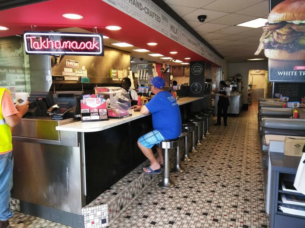 Steak n Shake | restaurant | 5917 E Hillsborough Ave, Tampa, FL 33610, USA | 8136216100 OR +1 813-621-6100