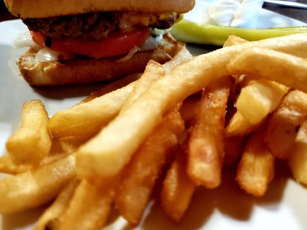 Ballyhoos | restaurant | 124 N Prospect St, Merrill, WI 54452, USA | 7155367600 OR +1 715-536-7600