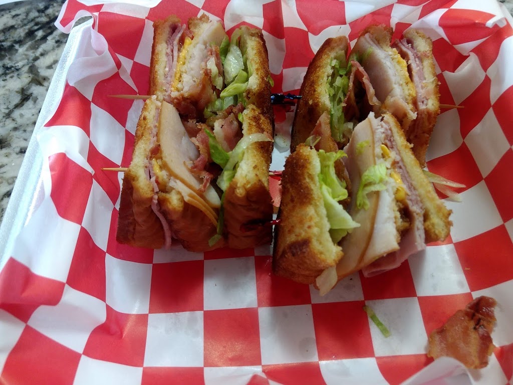 Ro Ros Snack Shack | restaurant | Farmerville, LA 71241, USA | 3183319249 OR +1 318-331-9249