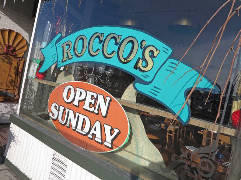 Roccos Plum Tomato | restaurant | 164 The Queensway, Etobicoke, ON M8Y 1J2, Canada | 4162555081 OR +1 416-255-5081