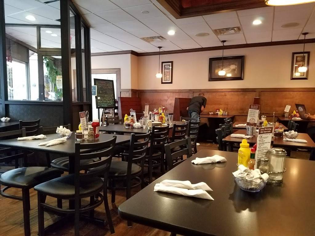 Mt. Clemens Grill | restaurant | 39 N Main St, Mt Clemens, MI 48043, USA | 5864934393 OR +1 586-493-4393