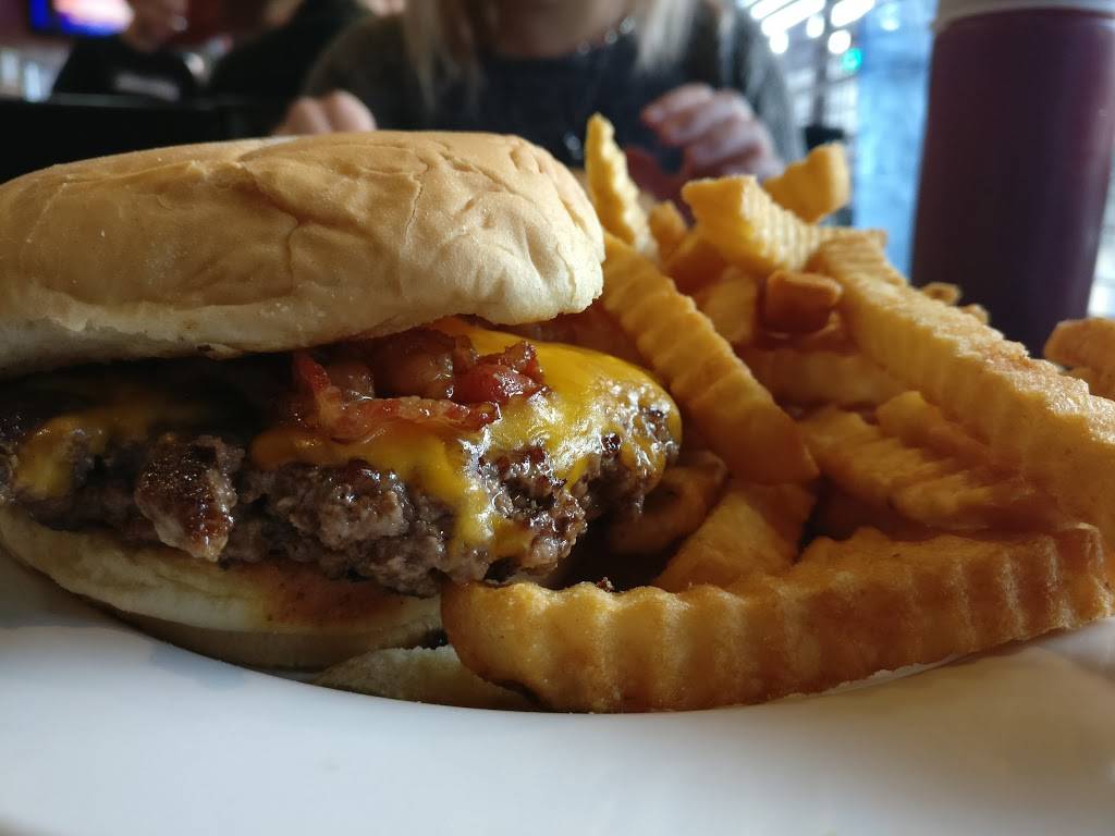 Coney McKanes American Eatery | restaurant | 104 E Prairie Ave, Decatur, IL 62523, USA | 2174751111 OR +1 217-475-1111