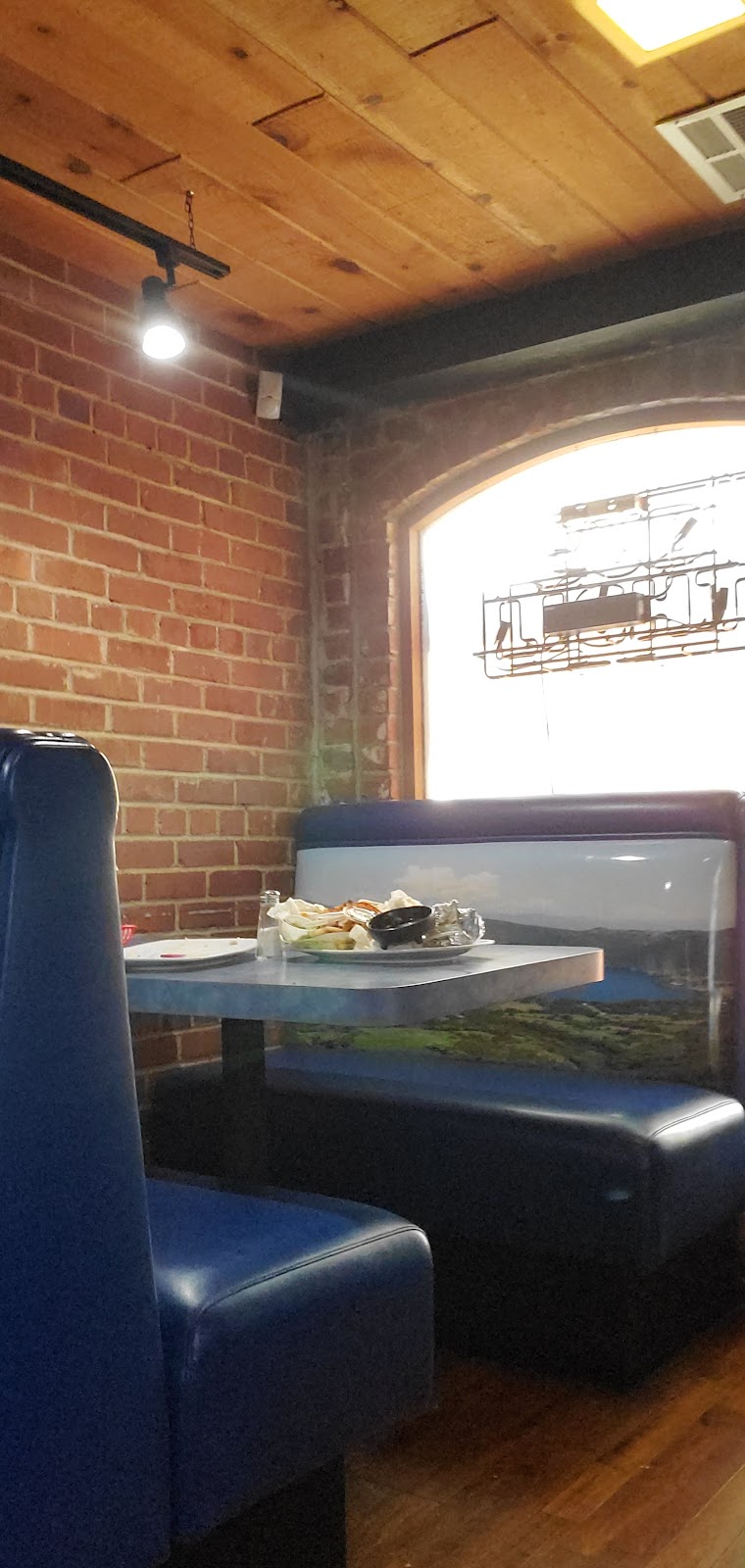 El malecon | restaurant | 58 E Mill Ave, Porterville, CA 93257, USA | 5598547102 OR +1 559-854-7102