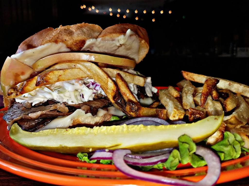 The Tree House | restaurant | 820 Broad Ave, Belle Vernon, PA 15012, USA | 7249292788 OR +1 724-929-2788