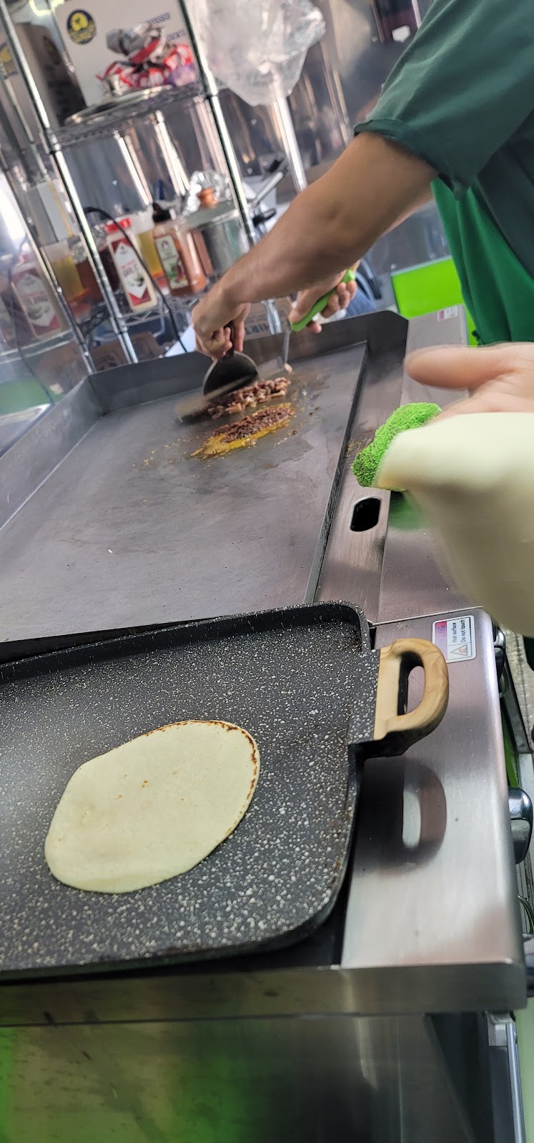 EL BUEN PROVECHO | restaurant | 10800 FM 969, Austin, TX 78724, USA | 5127365231 OR +1 512-736-5231