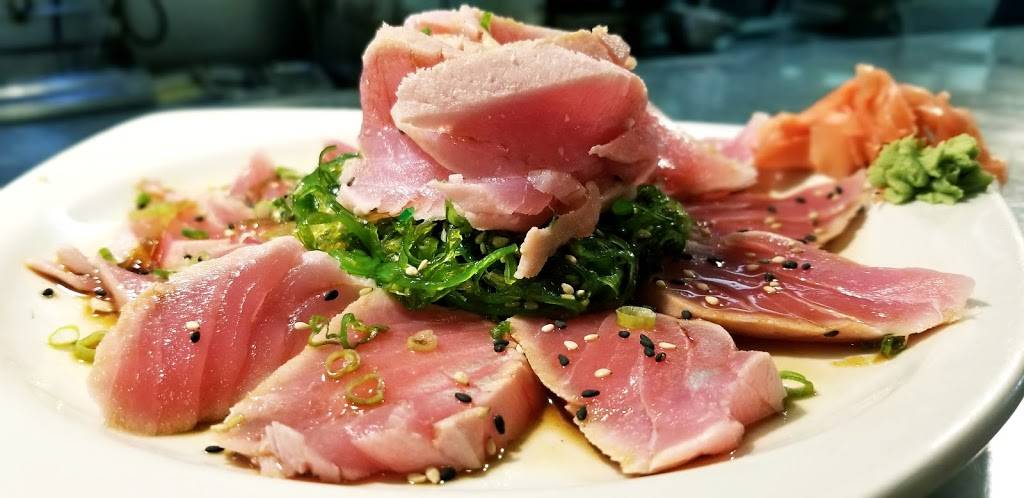 Noodles Italian Cafe & Sushi Bar | restaurant | 1585 Pine Ridge Rd, Naples, FL 34109, USA | 2395920050 OR +1 239-592-0050