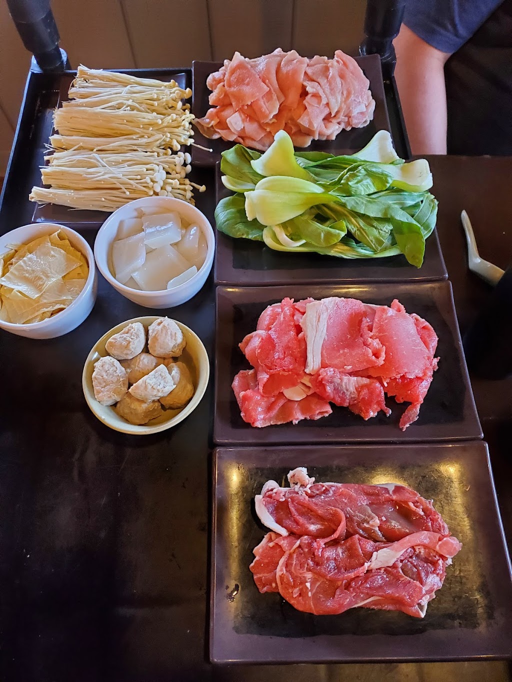 Zu Hot Pot | restaurant | 1405 Juan Tabo Blvd NE, Albuquerque, NM 87112, USA | 5059188336 OR +1 505-918-8336