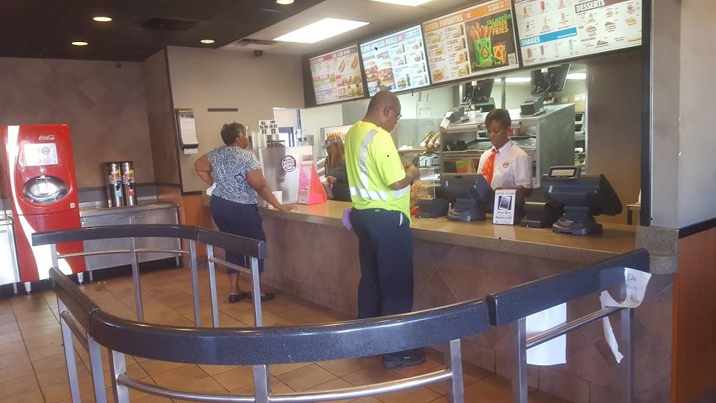 Burger King | restaurant | 2302 N 21st St, Tampa, FL 33605, USA | 8134438295 OR +1 813-443-8295