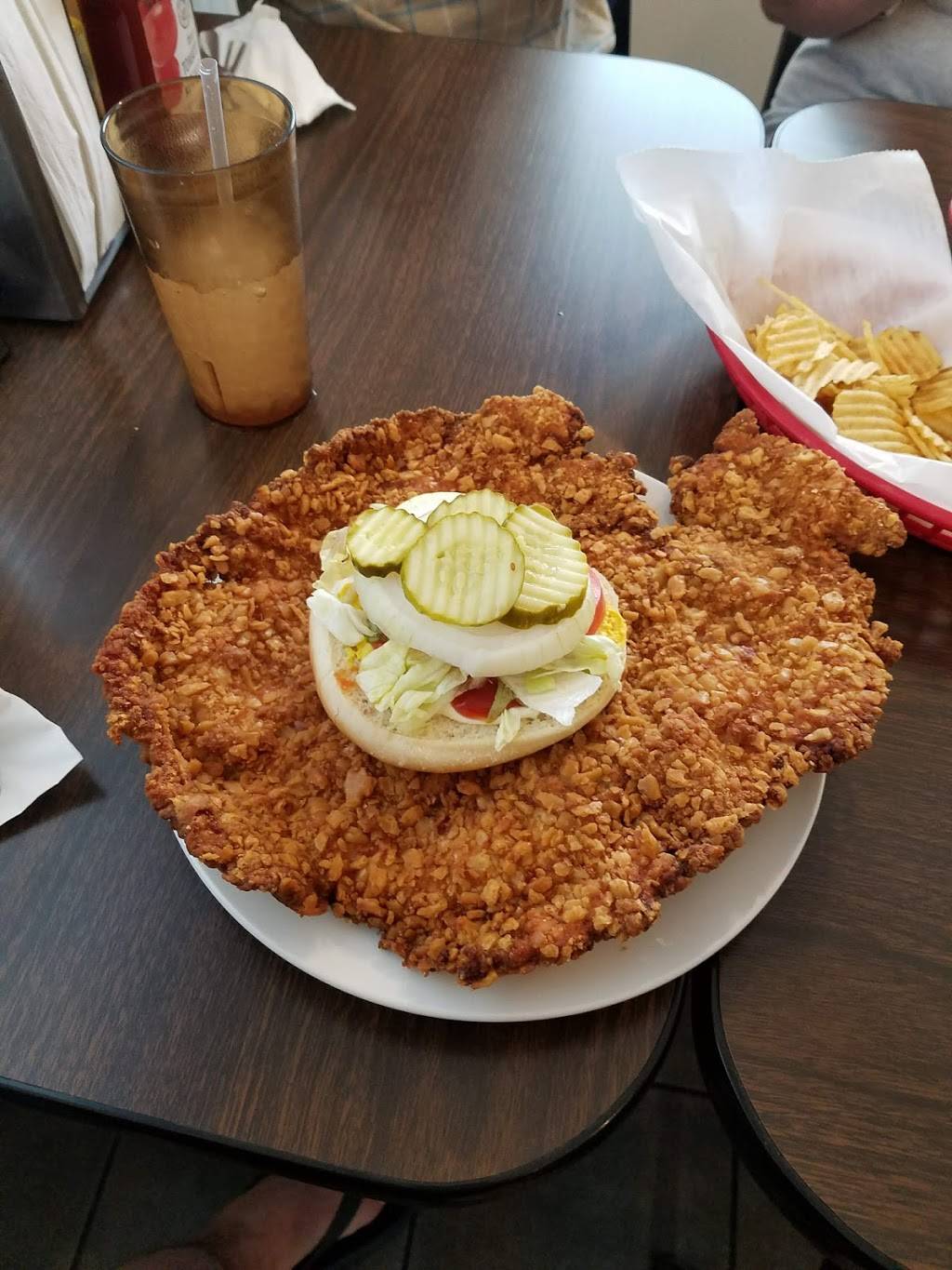 Rays Drive In | restaurant | 1900 N Courtland Ave, Kokomo, IN 46901, USA | 7654523625 OR +1 765-452-3625