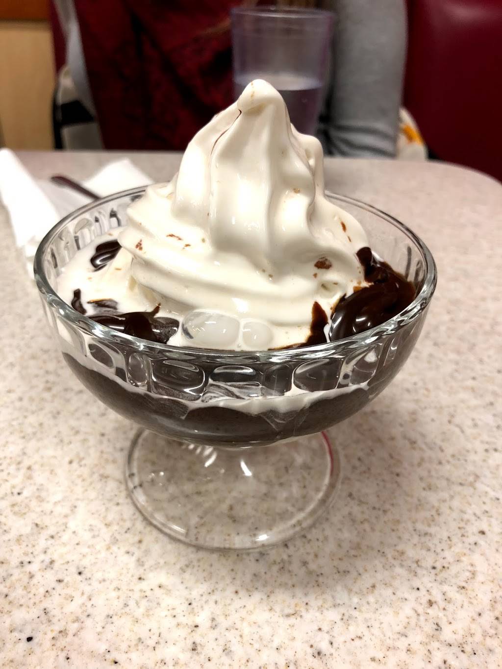 Oberweis Ice Cream and Dairy Store | restaurant | 6854 Rochester Rd, Troy, MI 48085, USA | 2482509574 OR +1 248-250-9574
