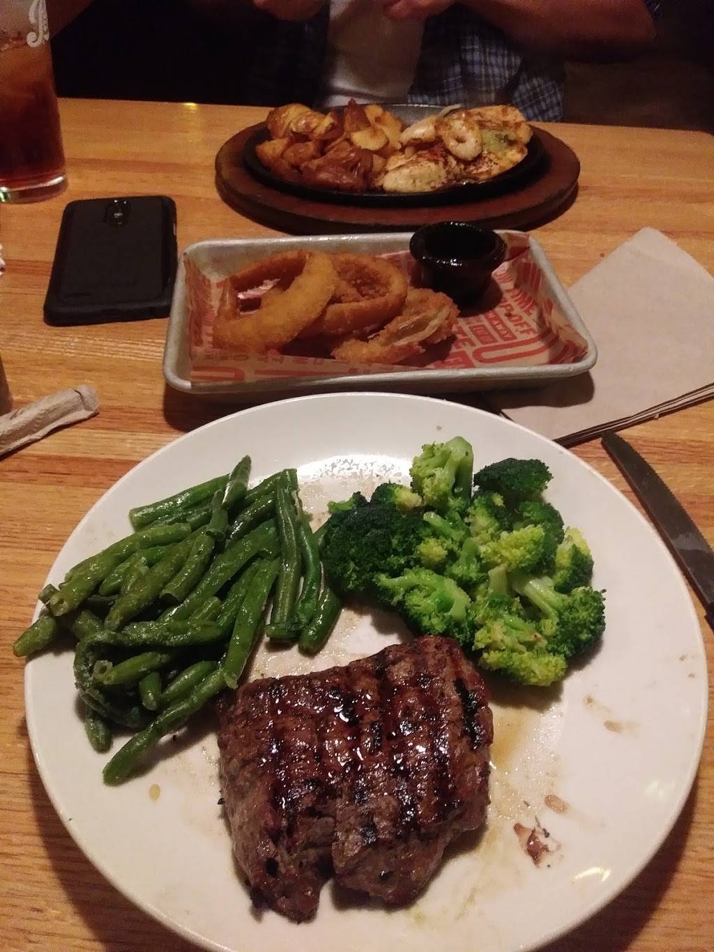 Applebees Grill + Bar | restaurant | 2090 US-280 #431, Phenix City, AL 36867, USA | 3344482500 OR +1 334-448-2500