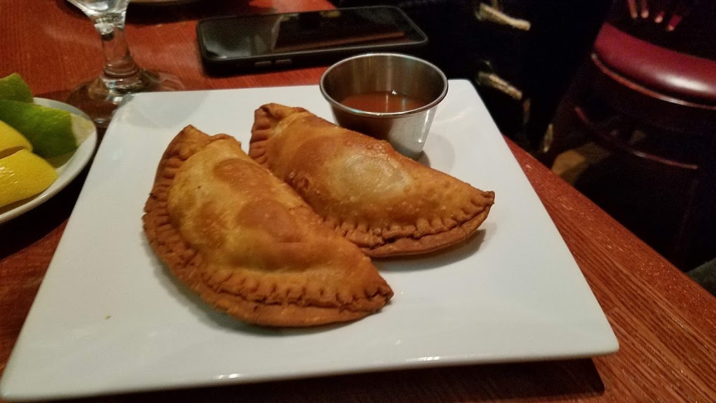 Mixto Restaurante | restaurant | 1141 Pine St, Philadelphia, PA 19107, USA | 2155920363 OR +1 215-592-0363