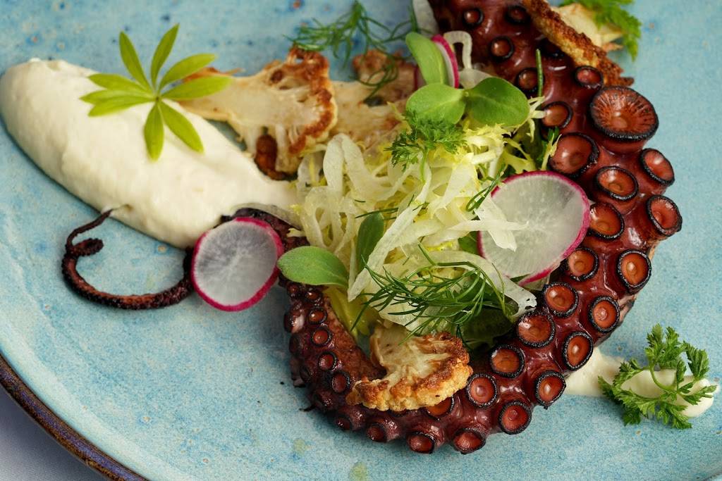 Jetty Bar & Grille | restaurant | 1028 13th St, Everett, WA 98201, USA | 4255354414 OR +1 425-535-4414