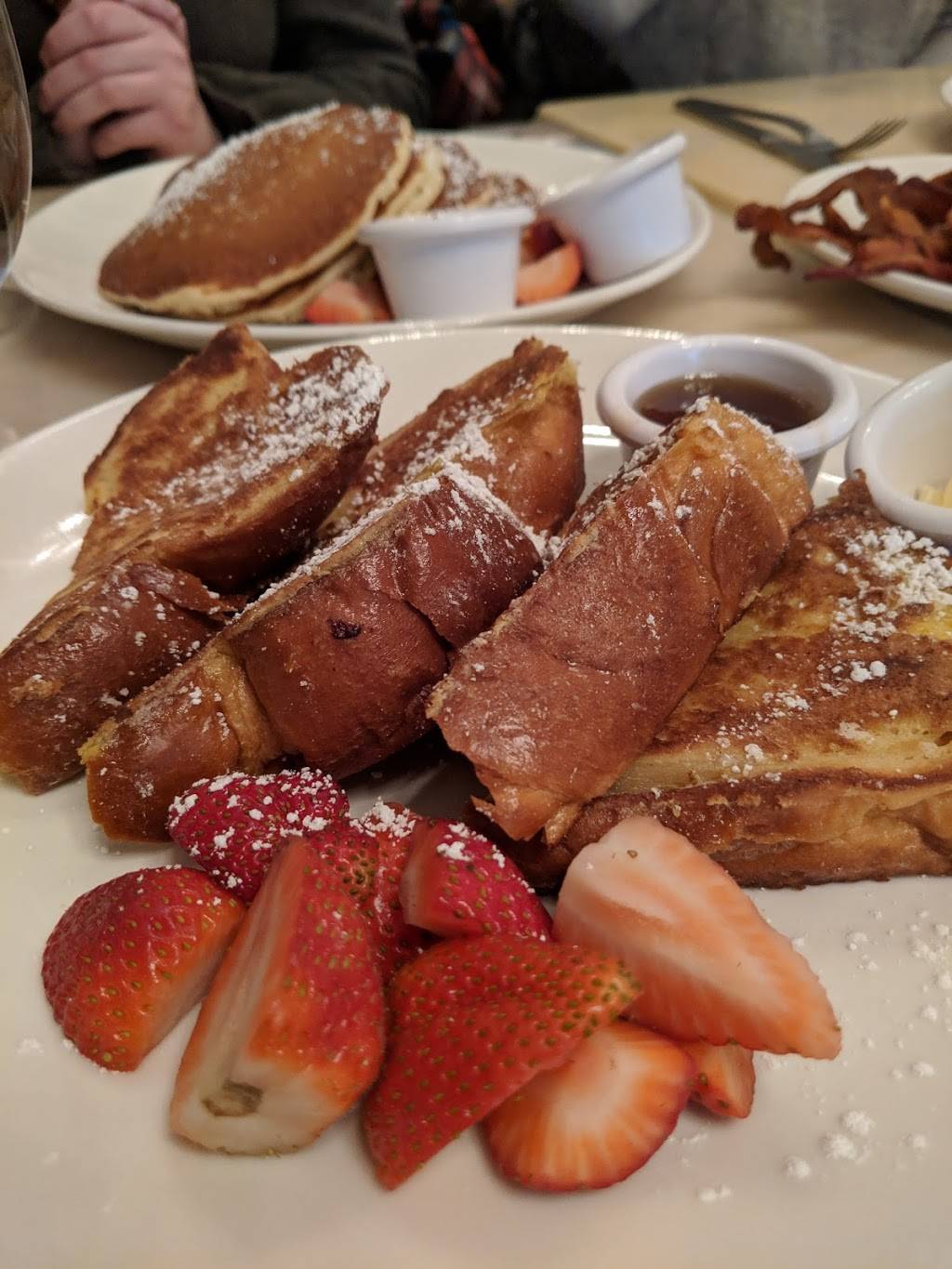 Sarabeths Upper East Side | restaurant | 1295 Madison Ave, New York, NY 10128, USA | 2124107335 OR +1 212-410-7335