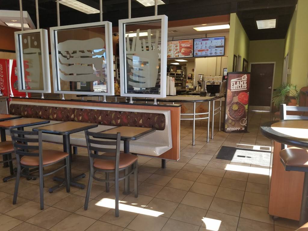 Burger King | restaurant | 161 Pikeview Dr, Midlothian, VA 23113, USA | 8043793647 OR +1 804-379-3647