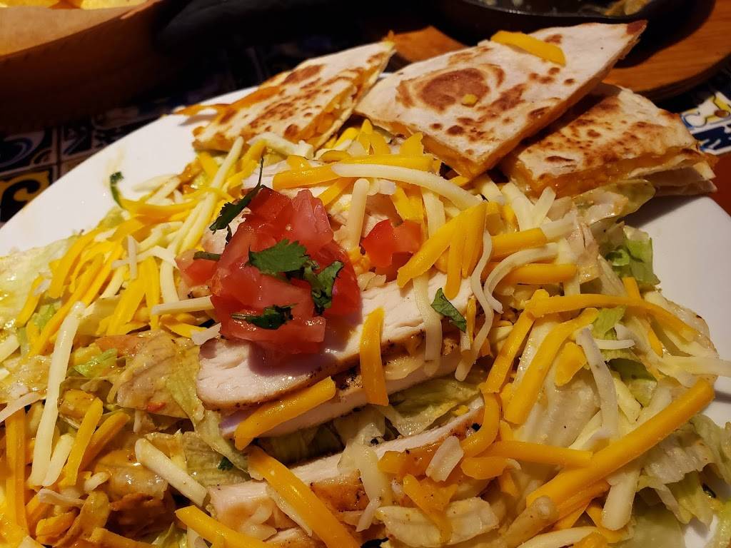 Chilis Grill & Bar | restaurant | 203 Howell St, Fultondale, AL 35068, USA | 2058494474 OR +1 205-849-4474